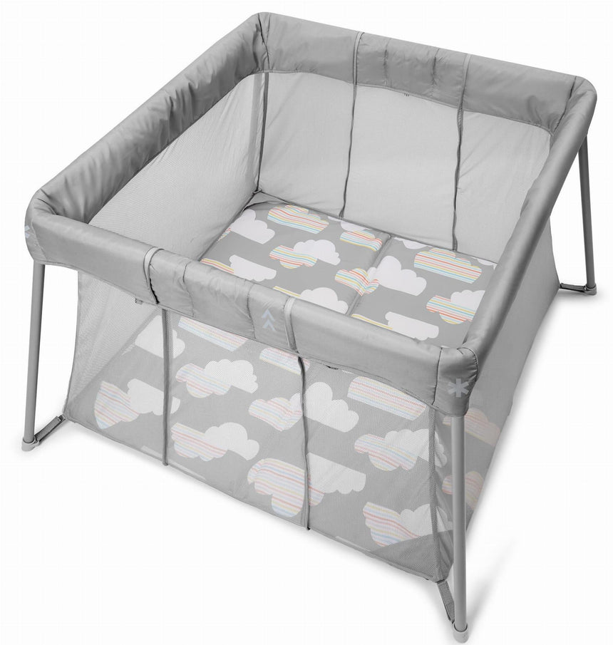 Skip Hop: łóżeczko turystyczne 2w1 Play To Night Expanding Travel Crib - Noski Noski